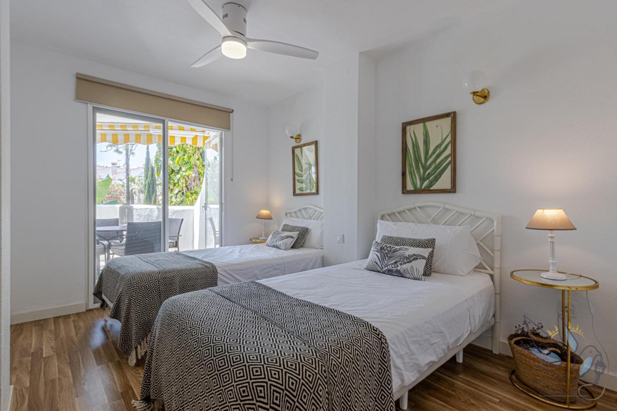 Benalgolf: Seaside Apartment with Private BBQ Backyard Benalmadena Exterior photo